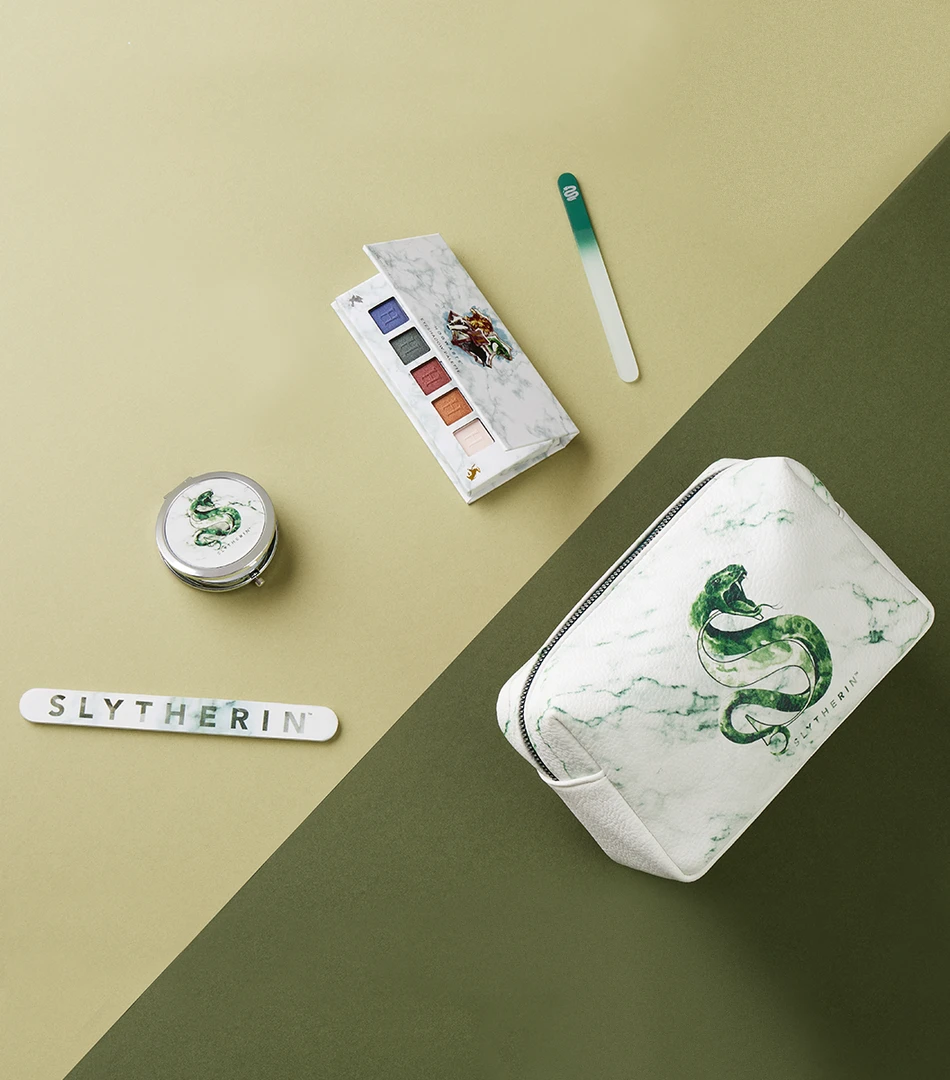 Warner Bros Slytherin Cosmetics Bag Bundle 3 Warner Bros Slytherin Cosmetics Bag Bundle